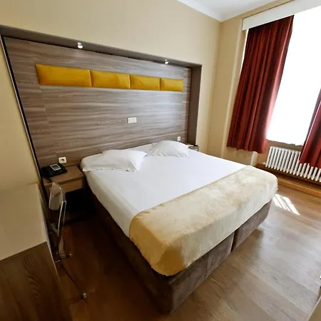 Hotel De France 3*