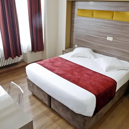 Hotel De France 3*